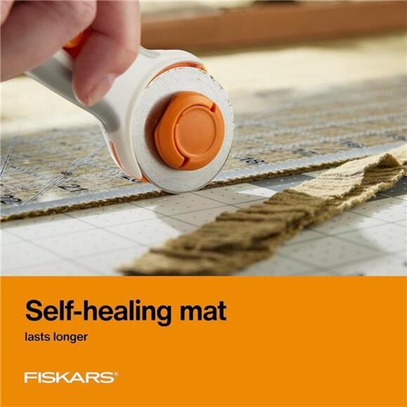 Fiskars Self Healing Cutting Mat for Quilting, Arts and Crafts, 18" x 24" Grid - Picture 3 of 7